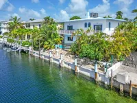Island pool home awaits in Islamorada's Port Antigua