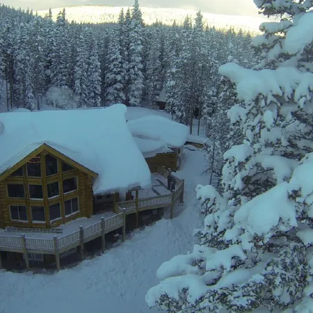 Luxurious Log Cabin, 4 Master Suites Romantic Winter Escape with Mountain View!