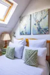 Accommodation, Very Peaceful Environment, 10 Travellers