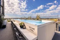 Veriu Collingwood - Rooftop Pools