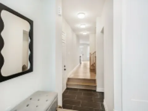 Luxury Home in Oakville Hotels in Oakville