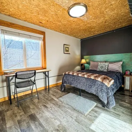 MY FLAT! Industrial 3 Bd with outdoor space!