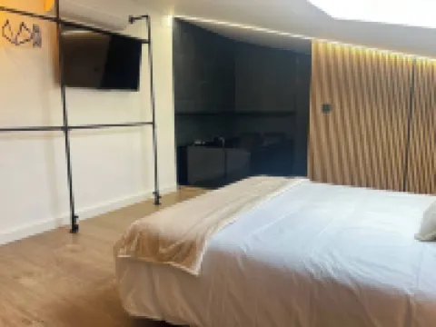 Cottage with jacuzzi and fireplace, ideal for couples.