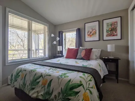 Downtown Creekside Retreat