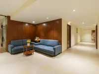 The Platinum Hotel Hotels near CRIDA