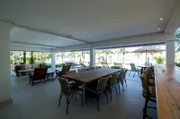 Casa de Condomínio com 7 Quartos em Condomínio Fechado