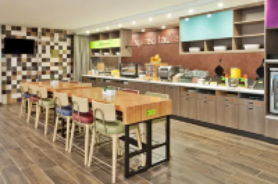 Home2 Suites by Hilton Alpharetta Hotels in Alpharetta