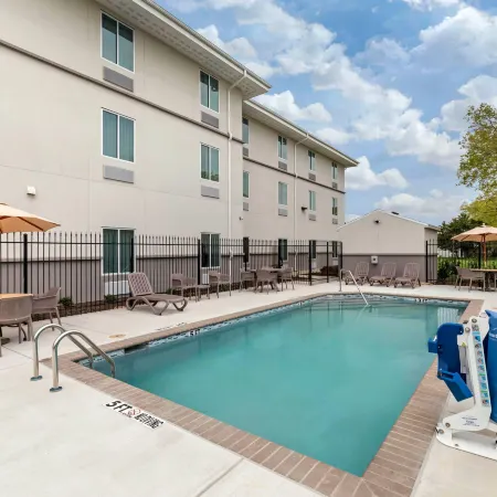 MainStay Suites Lancaster Dallas South