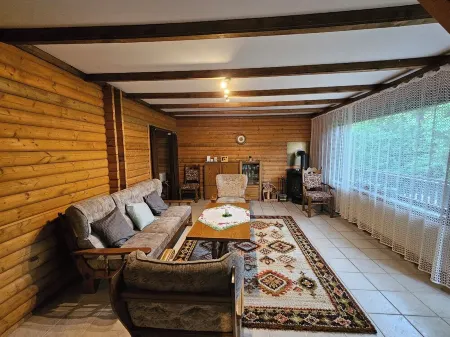 Beautiful vacation apartment on the Himmelberg in Thalfang Отели в г. Тальфанг