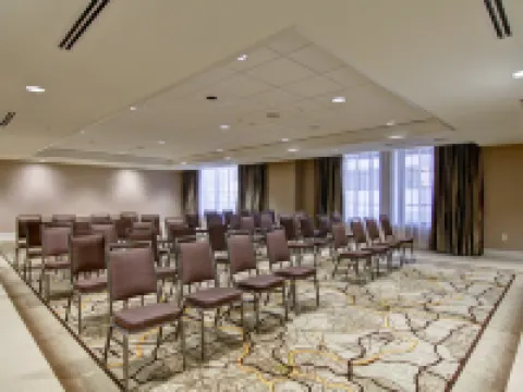 ハンプトン イン & スイーツ シンシナティ ダウンタウン シンシナティのホテル