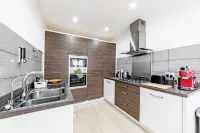 Clean & Cozy | Work, Relax & Stay | Fully Equipped + Smart Lock + 2 Parking