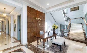 Artotel Casa Hangtuah