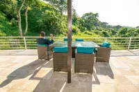 Casa Caracol Hotel di First Bight