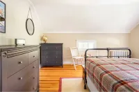 Greek Revival Farmhouse in Stockbridge Hotels in Stockbridge