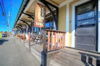 Luxury Lakeview Condo - Walk to Shops & Dining