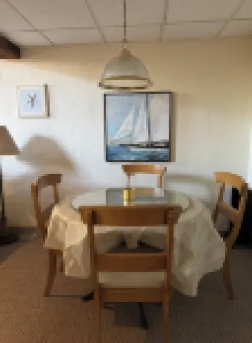 Cozy studio in the heart of Downtown Mystic.