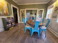 Artsy&Historic 3BR+3BA On site parking! No Stairs!