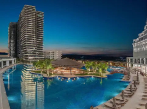 แกรนด์ แซฟไฟร์ รีสอร์ท และ คาสิโน