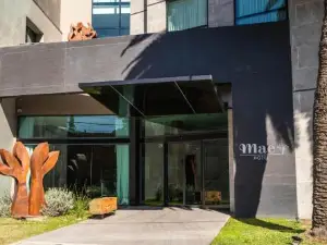 Mae Singular Hotel