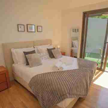 Dori's Modern Retreat by TMLC Rooms