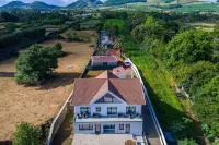 Azores Green Villas Hotel a Mosteiros