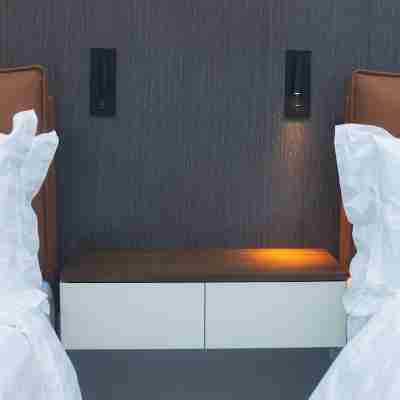 Modern Luxurious 2-bedroom Smart Apartment in Port of Spain with WiFi, AC Rooms