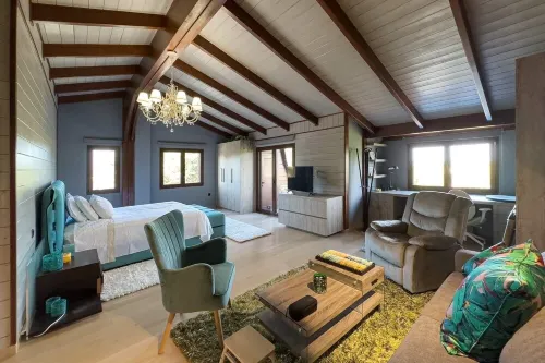 Pool Villa DesmiraDive in the pleasure and relax by the pool, close to the sea.