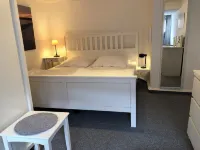 Quiet vacation home in the center of Lübz Mecklenburg Lake District Carport harbor Hoteles en Lübz