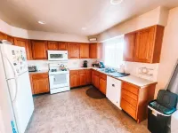 Hot Tub, King Beds, Pet Friendly Close to I25