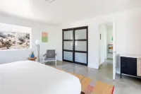 Midcentury Oasis on 5 Private Acres Near Park