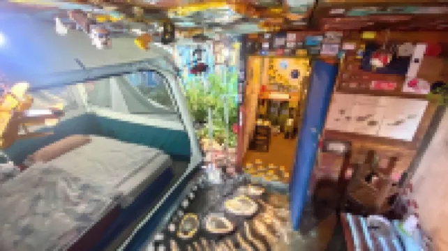 Habitación El Pueblo: cama doble, baño. 2 p. + The Tent: cama doble, baño. 2p.