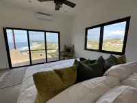 Charming 3-bedroom villa with AC, incredible ocean views.