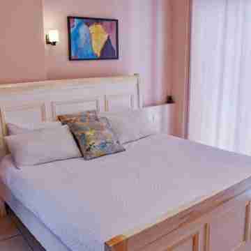 Charming luxury apartment in enchanting Nairobi with a big balcony, gym & pool. Rooms