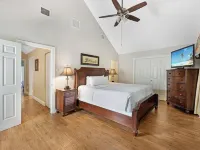 Charming 3-Bedroom Villa Centrally Located in the Florida Keys Hotels in Duck Key