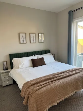 Charming super clean 1-bedroom house with WiFi heat and AC in tranquil Roseville