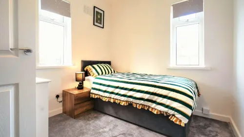 Comfy Spacious Home Near Preston City Centre - Sleeps 7