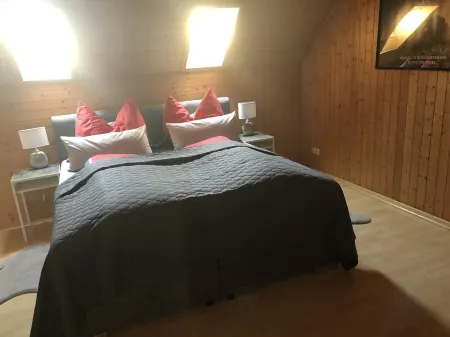 Sunny apartment on the 2nd floor for 1-4 persons, central.