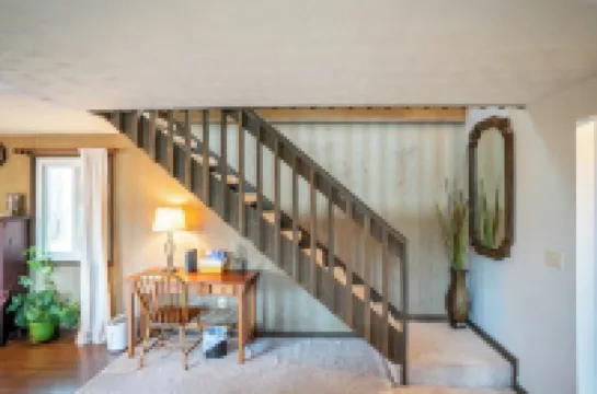 Charming 3-bedroom townhome with AC, WiFi in fabulous McGaheysville