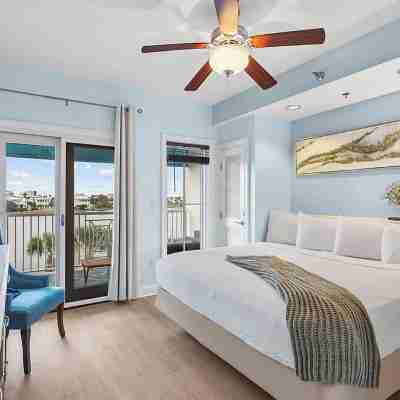 Carillon Beach Resort~ 5 min from 30A~Lakeside~Walk to Beach~Pools~Hot tubs Rooms