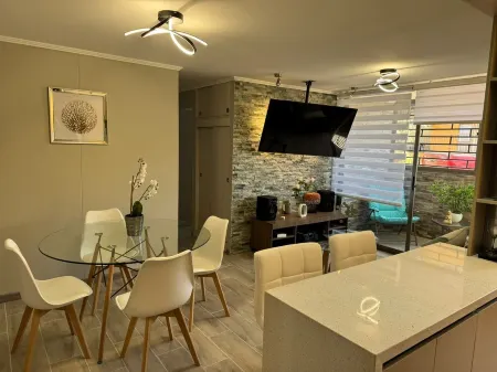 Apartment near the sea with three bedrooms