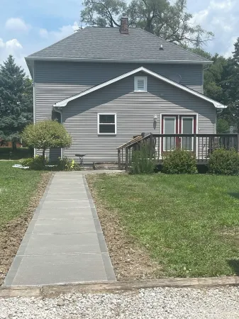 Charming 3-bedroom, 2-12/ bath house with AC, WiFi in peaceful Fortville