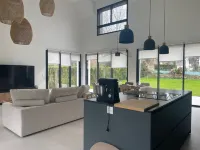 Villa D'exception de 2024, de 150m2 à 2 pas du Centre Ville, du Port de Bénodet Hotels in Bénodet