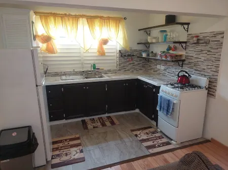 Cozy 1 bed room not far from Accra Beach