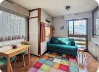 Beautiful apartment 4 pers, Mont Blanc, Parking, 40m2, edge of piste, ideal for hiking