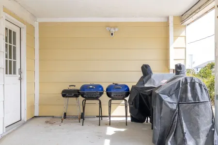 Carolina House - Steps to Beach, Fantastic Location!  Walk to All Attractions