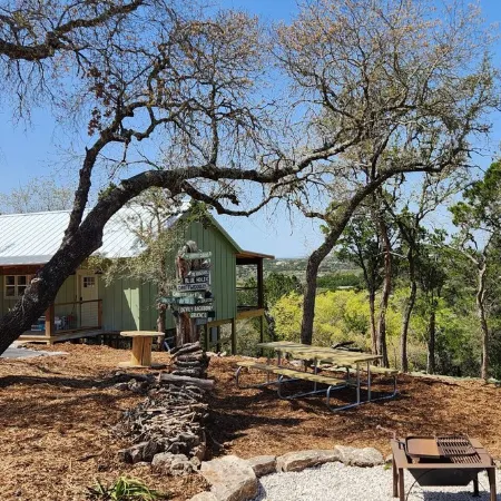 Peaceful HIlltop Cabin w/ Amazing Views & Hot Tub