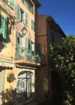 Charming historic city apartment 4 People Hotels in Vence