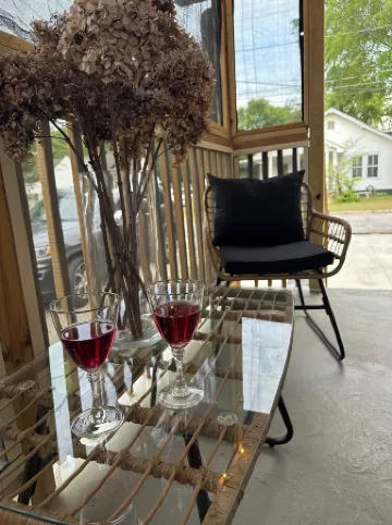 The Westfield - Cozy Downtown Greer Retreat