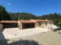 Dolce Villa, Villa au Cœur de la Verdure Отели рядом с достопримечательностью «Saint Paul de Vence (Pavement)»