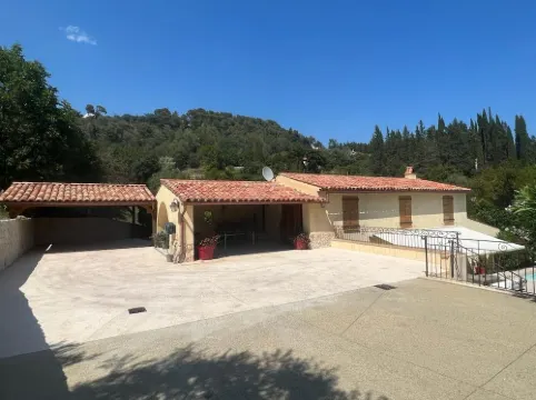 Dolce Villa, Villa au Cœur de la Verdure 盧河畔拉科爾酒店